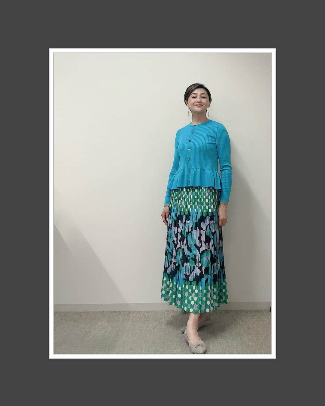 香坂みゆきさんのインスタグラム写真 - (香坂みゆきInstagram)「今日のお衣装  #衣装 #春の装い  #❤️  @stella_ciffon」3月6日 9時05分 - miyuky__way
