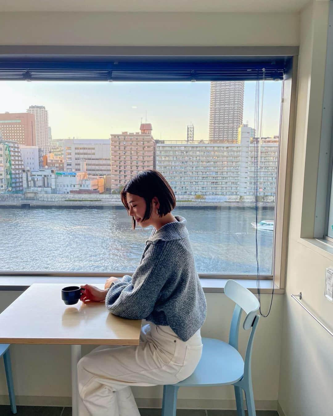 吉田夏海のインスタグラム：「友達とホカンスしてきた🌼🌿✨  川沿いで景色が良くて窓も大きいから開放感あってよかったよ〜🤗  #tokyo #trip #東京ホテル巡り  #ホカンス #清澄白河」