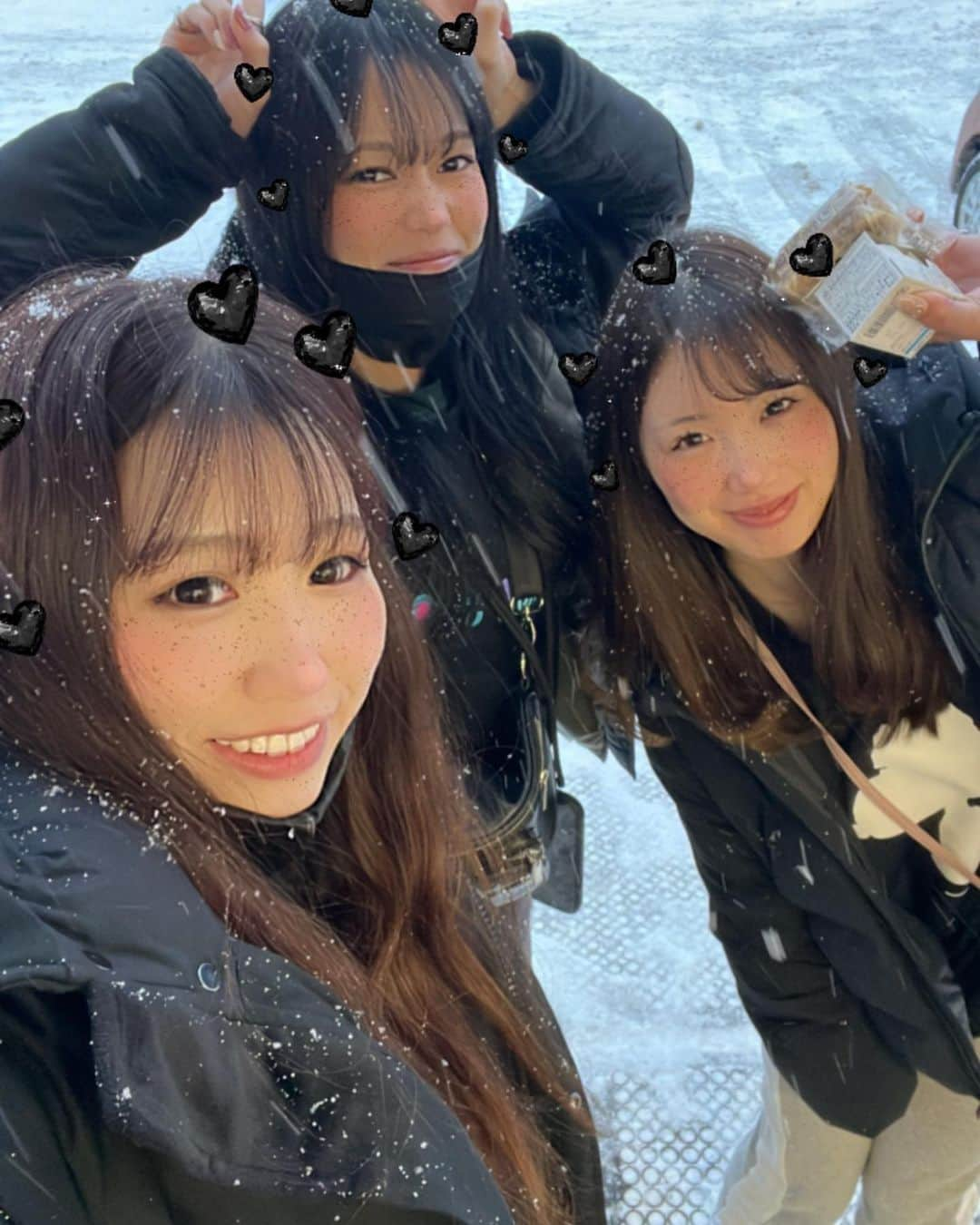 松林彩さんのインスタグラム写真 - (松林彩Instagram)「2023🏂❤︎  お友達がいっぱい増えたスノボ✌︎」3月6日 11時27分 - ayamatsu05