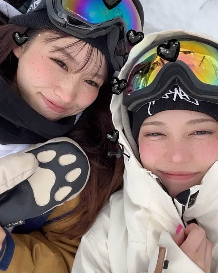 松林彩のインスタグラム：「2023🏂❤︎  お友達がいっぱい増えたスノボ✌︎」