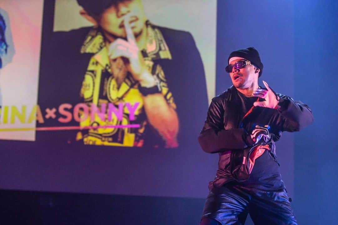 SONNYのインスタグラム：「doing my thing on stage😎  📸 @hamashow_works」