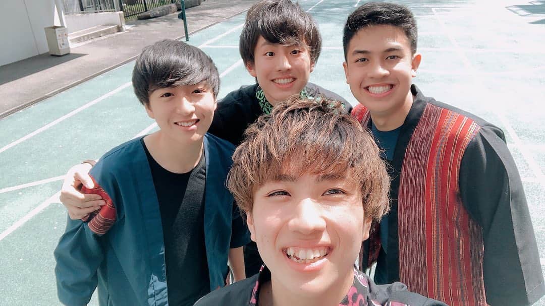 大塚稜馬のインスタグラム：「[LOOK BACK  ON MEMORIES] slide1  2018 slide2 2019 slide3 2020 slide4 2021 slide5 2022 slide6 2023？？  This year is the last year we will be active as Waseda Boys. We want to create the best memories and experiences. Let's watch our videos and travel around the world together!  #waseda #wasedaboys #lastyear #nihongomantappu  #otsuka #worldtrip」