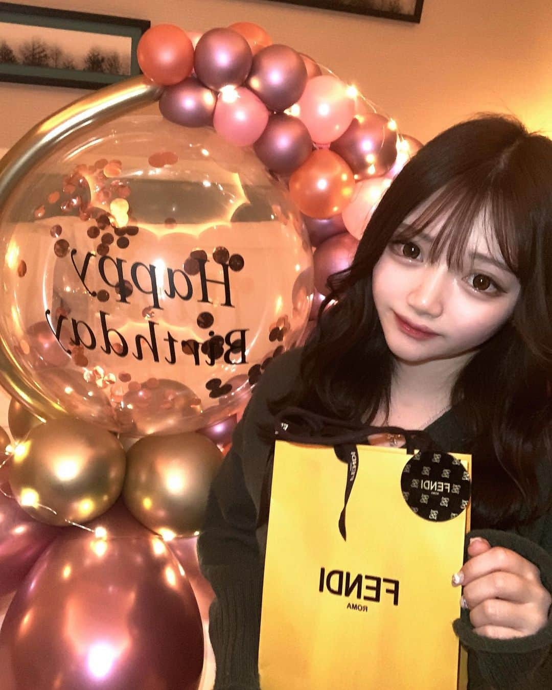 中明佑里花のインスタグラム：「mybirthday 🧸♡ 1日遅れちゃったけど、笑 これからもこんなゆりかをよろしくお願いします 😌」