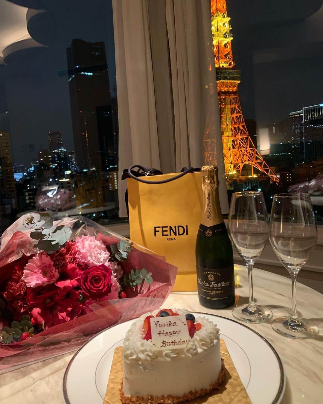 中明佑里花さんのインスタグラム写真 - (中明佑里花Instagram)「mybirthday 🧸♡ 1日遅れちゃったけど、笑 これからもこんなゆりかをよろしくお願いします 😌」3月7日 0時09分 - yurika__0306