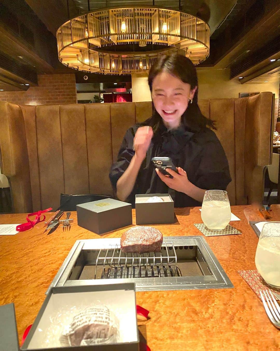 酒井結加のインスタグラム：「My birthday✨ また一つ歳を重ねました🎂  誕生日は大好きなマリアが お祝いしてくれました❤️ 幸せいっぱい✨ 本当にありがとう💐  ついに30歳🙌 健康第一、笑顔いっぱいの １年を過ごしたいと思います❤️  30代女性に仲間入りした 私もどうぞよろしくお願いします👍  #誕生日 #誕生日ディナー #yakinikufutago17st」