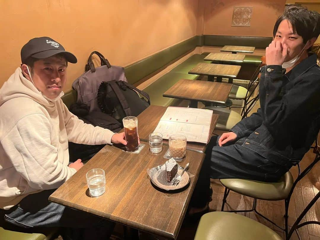 井口浩之さんのインスタグラム写真 - (井口浩之Instagram)「焼き肉とbar🍸️  #ウエストランド #さらば青春の光  #パーパー #納言 #カクテルに緊張 #会計にびっくり社長」3月6日 17時46分 - westiguchi