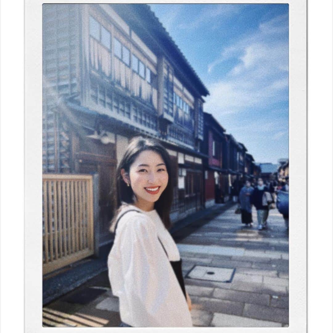 芦田美歩さんのインスタグラム写真 - (芦田美歩Instagram)「. . .  週末は金沢に行ってきました☺︎ 小学生ぶりの久しぶりに従姉妹家族との旅行🍃  すっかりみんな大人になって、一緒にお酒も飲めるようになって、 こんな風にまたみんなで旅行できたことが本当に嬉しかったです♡  たくさん話してたくさん笑ってたくさん美味しい海の幸食べて パワーチャージできたのでまた今日から全力で頑張れる！！！  さて、今夜は韓国語レッスンに行ってきます🇰🇷  지금부터 한국어 수업에 갈 것어요. 열심히 할게요!!!  . . . #金沢旅行  #가나자와  #여행」3月6日 19時09分 - a.mifu_cial