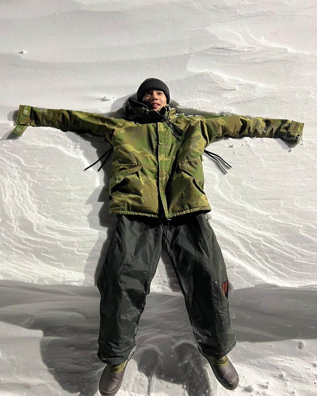 田中理来のインスタグラム：「スノボ今年一回しか行けなかった。。。」