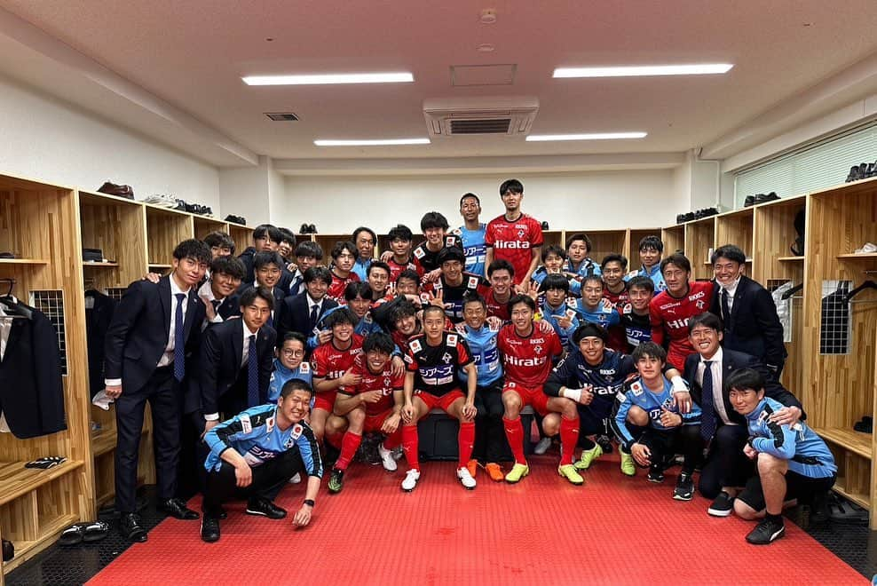 平川怜さんのインスタグラム写真 - (平川怜Instagram)「ホームで今シーズン初勝利することができて最高でした！  たくさんの応援ありがとうございました。  #ロアッソ熊本 #カモンロッソ」3月6日 19時13分 - rei_hirakawa