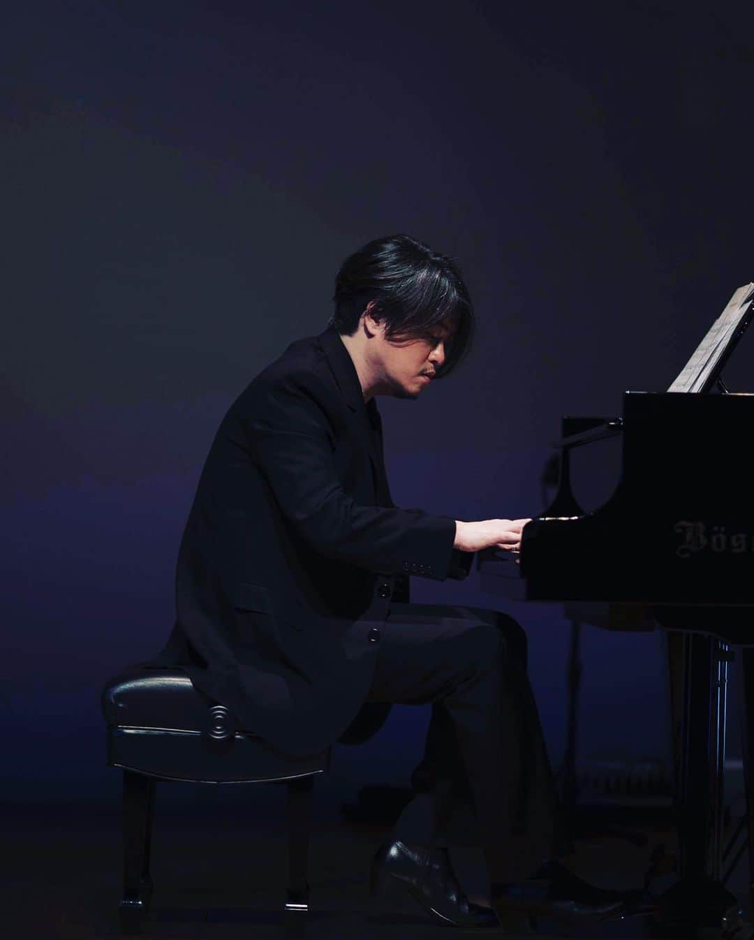 渋谷慶一郎のインスタグラム：「Keiichiro Shibuya’s piano solo concert for ATAK 20 years anniversary   - Playing Piano in the Raw -  Soprano @ayakotanaka_instaofficial  Guitar Shin Sasakubo  Piano @keiichiroshibuy   Video @justineemard   Photo @kenshu_shintsubo  Hair&Makeup @yoboon   Dec 5, 2022 At Hamarikyu Asahi hall, Tokyo  This performance was made possible by the support of @mirailab_official_jp  Thank you.」