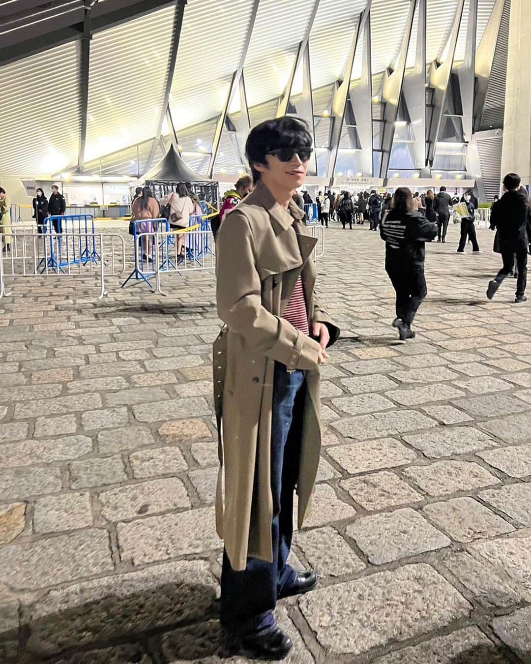 かの/カノックスターのインスタグラム：「🕶」