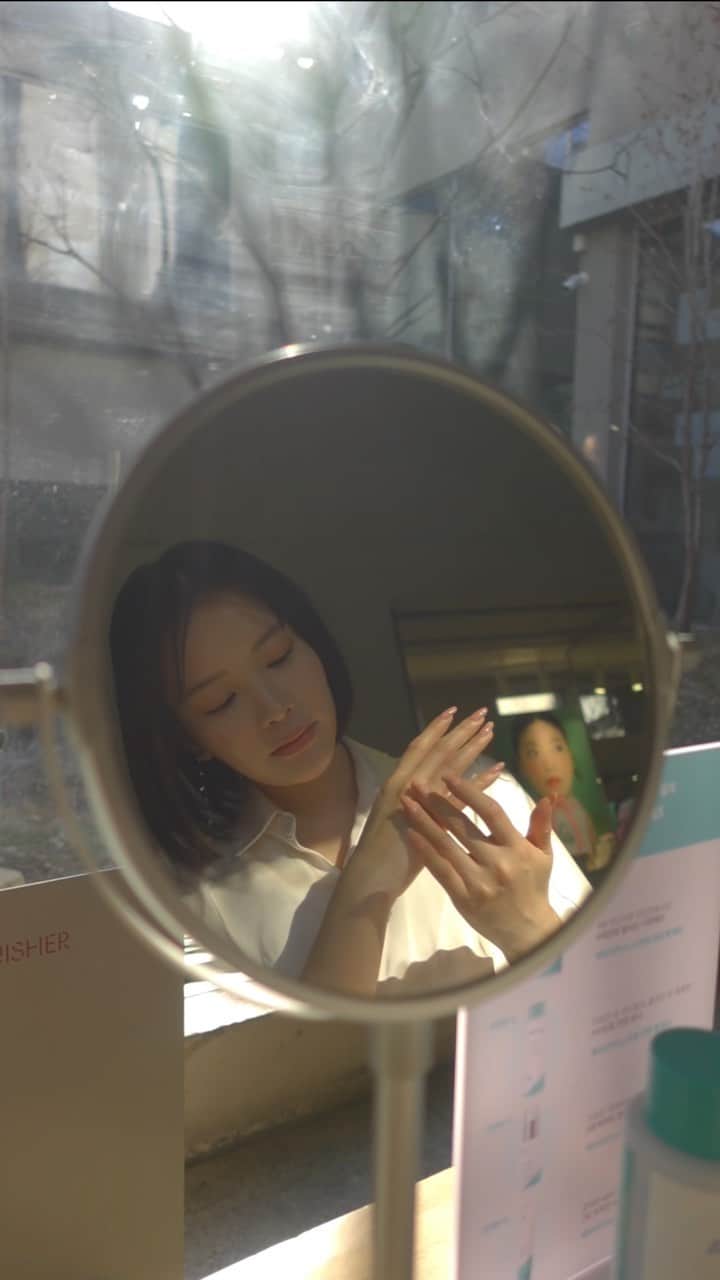 Lilmeのインスタグラム：「@aestura.official  @aestura_jp  @amorepacific.official」