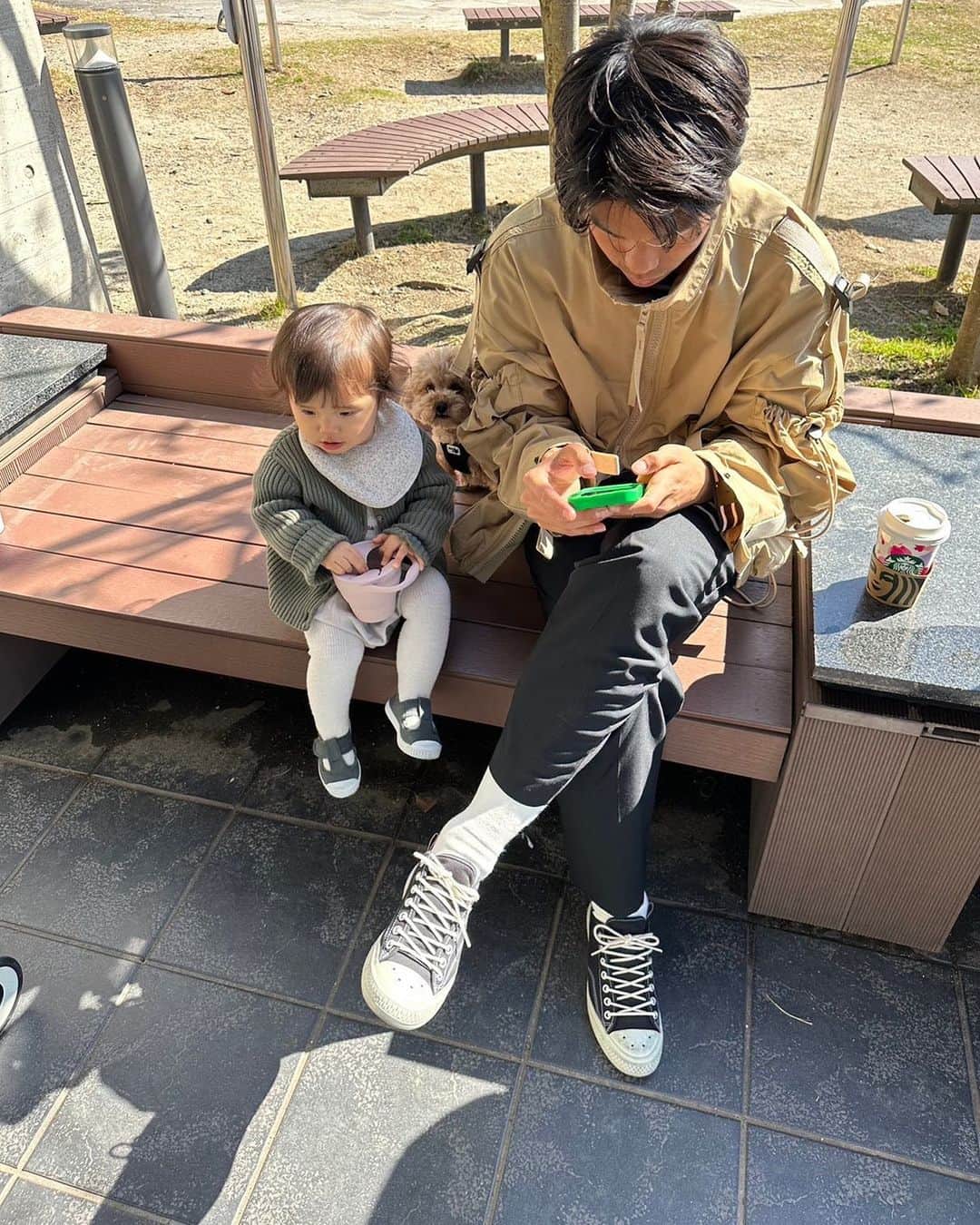 のインスタグラム：「お散歩day🚶👶🏻🐶」