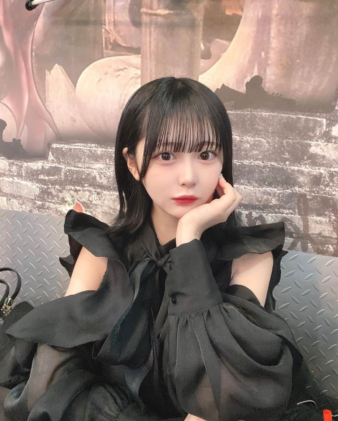 ゆめさんのインスタグラム写真 - (ゆめInstagram)「外ハネ久々🫶🏻   #黒髪ボブ  #外ハネボブ」3月6日 20時49分 - yuyuyucyan__