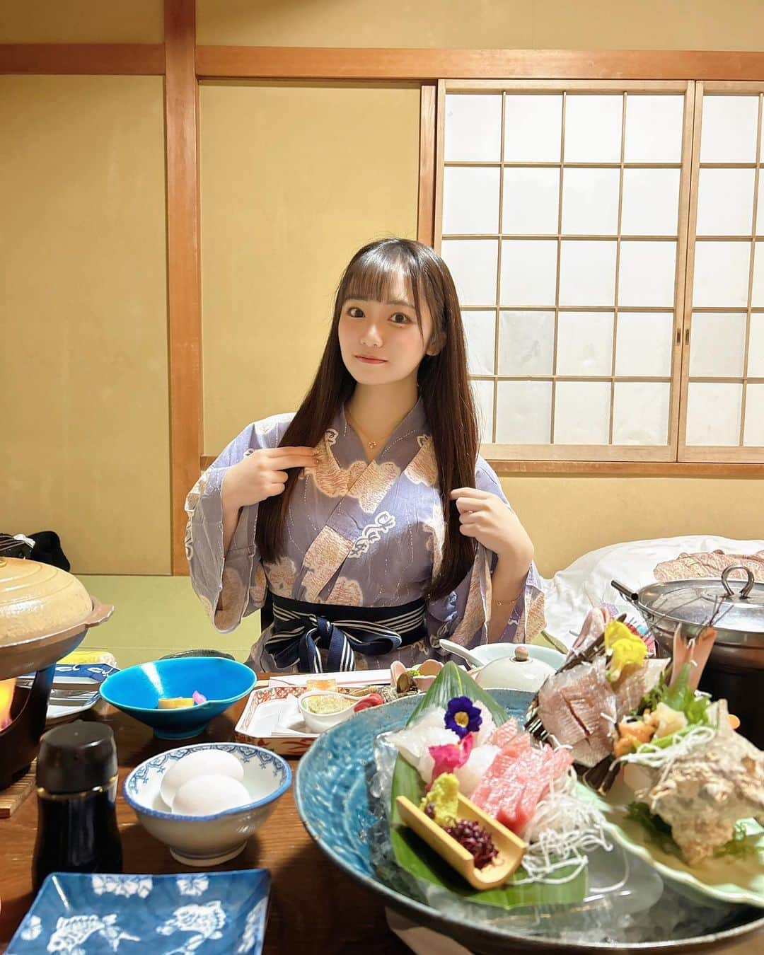 かわぎしるなのインスタグラム：「弾丸女子旅1日目♨💭  早起きして電車に乗って湯河原まで来たよ🚃💨 梅林でお散歩して、温泉入って、浴衣に着替えて、ご飯食べて、ゴロゴロしながらお話中←今ここ🙈💕︎  自然にたくさん触れられて、幸せな1日すぎる〜ってずっと言ってる☺️  tops→#zara #ザラ  bag→#louisvuitton #ルイヴィトン  cap→#prada #プラダ   #湯河原 #湯河原温泉 #湯河原梅林 #温泉 #温泉旅行 #温泉女子 #温泉旅館 #温泉宿 #女子旅 #女子旅行 #浴衣 #浴衣女子 #旅館  #キャップ #キャップコーデ #キャップ女子 #お散歩 #お散歩コーデ」