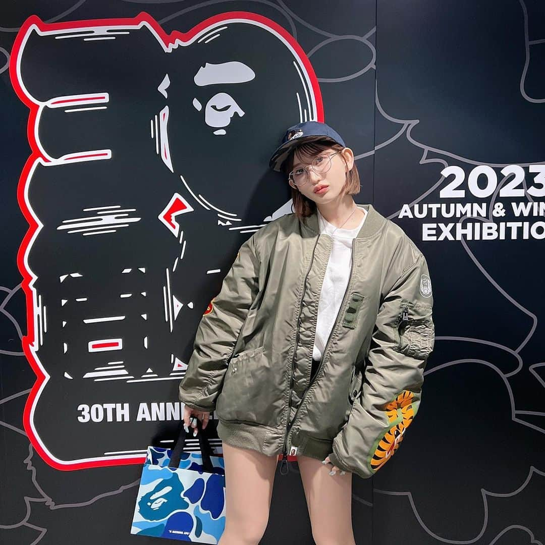 月城まゆのインスタグラム：「30th Anniversary🦍💓🍾  2023AWめたおーだーした はやく着たいたのしみみ  #ape #bapesta #bape #abathingape #gal #japanesegirl #streetstyle #streetwear」