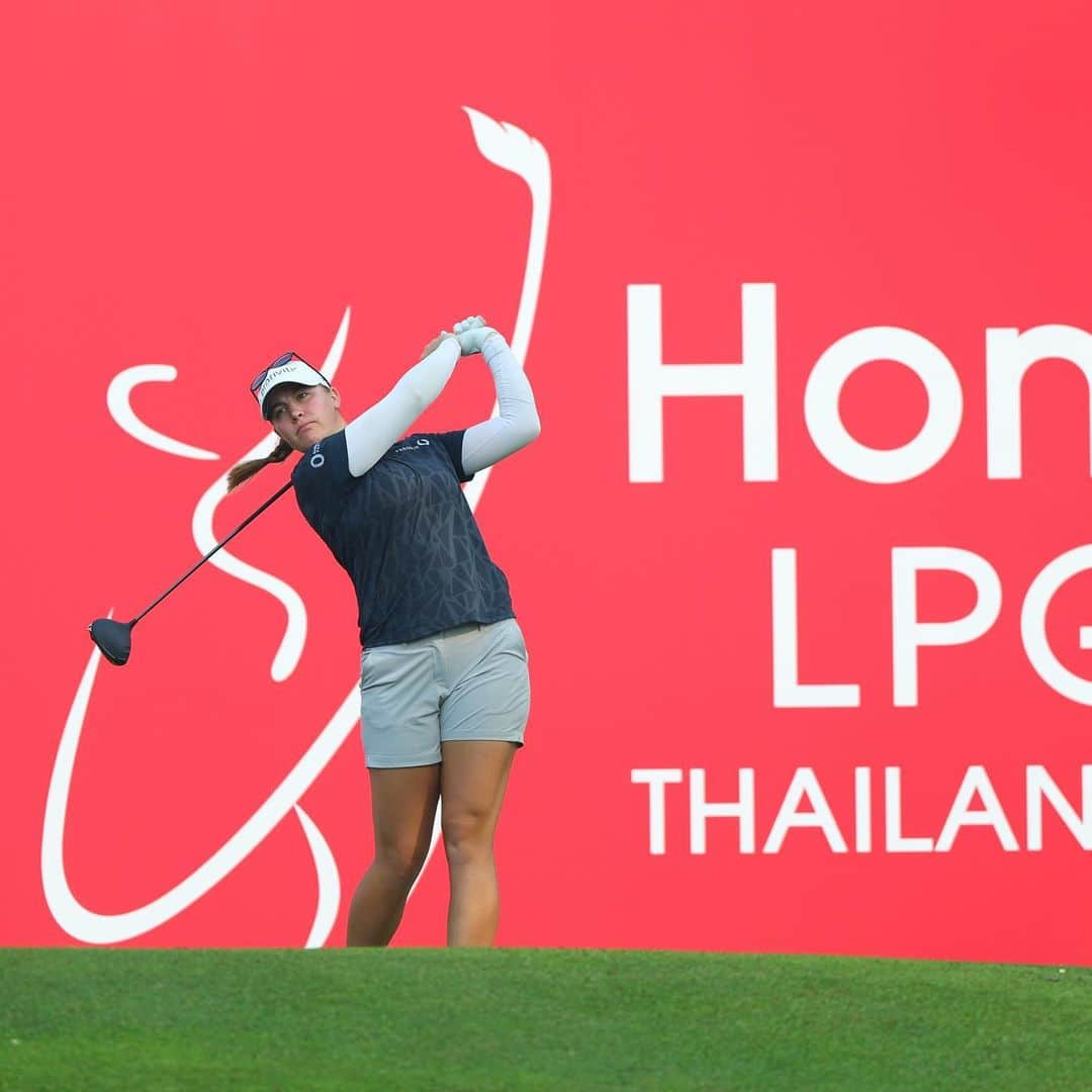 ジェニファー・クプチョさんのインスタグラム写真 - (ジェニファー・クプチョInstagram)「Thailand 🇹🇭 & Singapore 🇸🇬Always enjoy playing the @hondalpgathailand and @hsbcwomensgolf! Special thanks to the ground crew at Sentosa GC for their incredible work while it was dumping buckets of rain all week ☔️」3月7日 8時32分 - jenniferkupcho