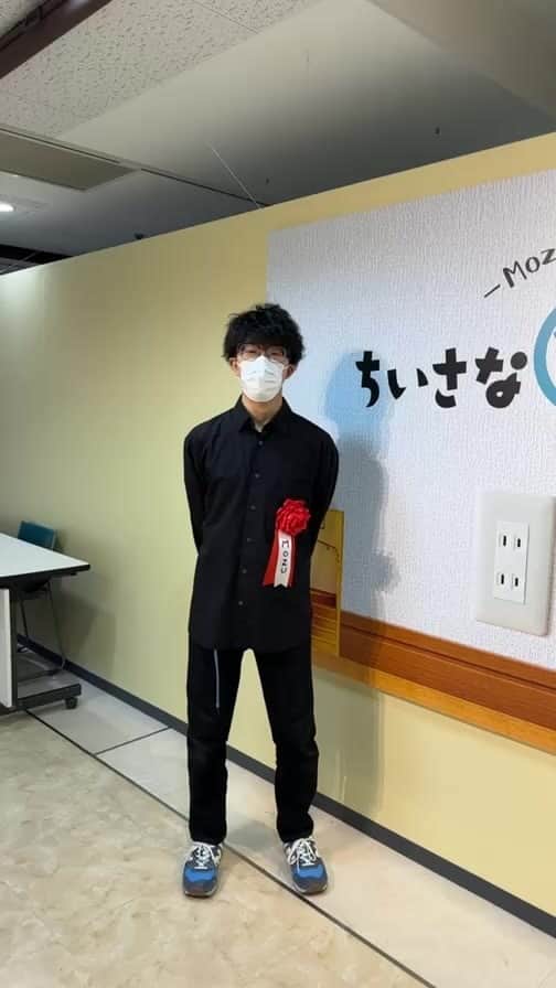 Mozuのインスタグラム：「Mozu展広島三越会場、本日7日から4/2まで開催しています！本日7日の初日のみ、13時と15時からサイン会も開催しています。是非お越しください。  #mozu展 #広島三越」