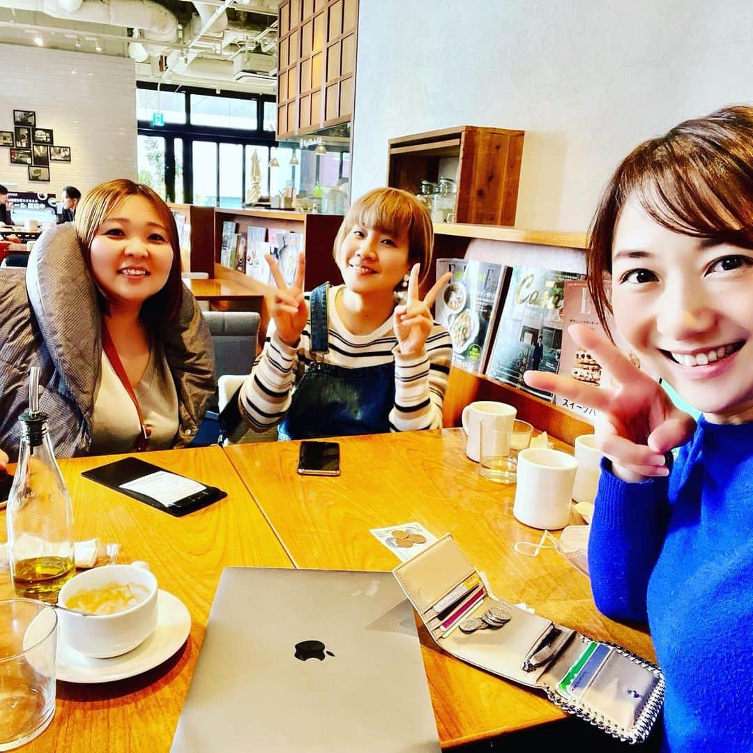 中山裕子さんのインスタグラム写真 - (中山裕子Instagram)「NYから友達が3年ぶりに日本へ！！ 20年経っても変わらず 時間の経過も感じずにいくらでも話せる🤣 30年後も40年後も… 良い意味で変わらずにいたいね🤭✨」3月7日 1時00分 - yuko_nakayama_official