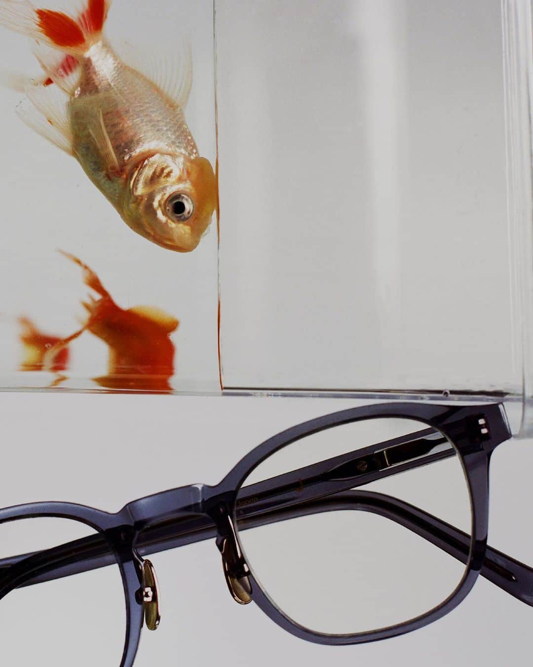 JINSのインスタグラム：「JINS SABAE: Made in Japan Series. Now available in-store & online.  For over 110 years, the city of Sabae has dedicated itself to one thing: manufacturing eyewear. Combining traditional wisdom with modern manufacturing technologies, the craftsmanship and attention to detail found in Sabae is unmatched in the eyewear world.   Photos by @jack.bool」