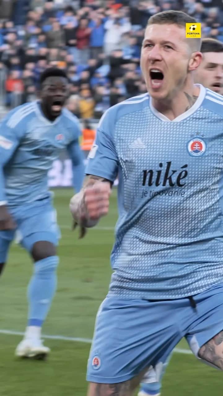 ユライ・クツカのインスタグラム：「Emócie, góly, radosť, srdce ❤️  👤 @kuco33   #fortunaliga #nasaliga」