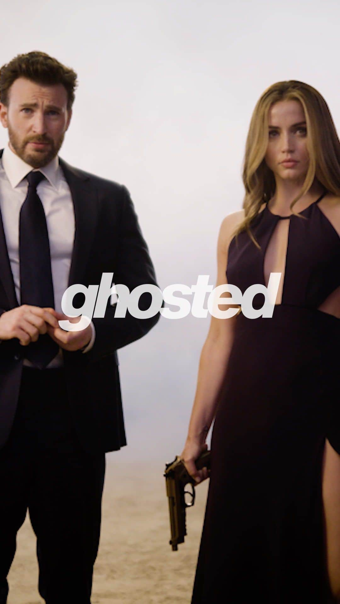 クリス・エヴァンスのインスタグラム：「#Ghosted trailer — dropping tomorrow on @AppleTVPlus. Don’t ghost us…」