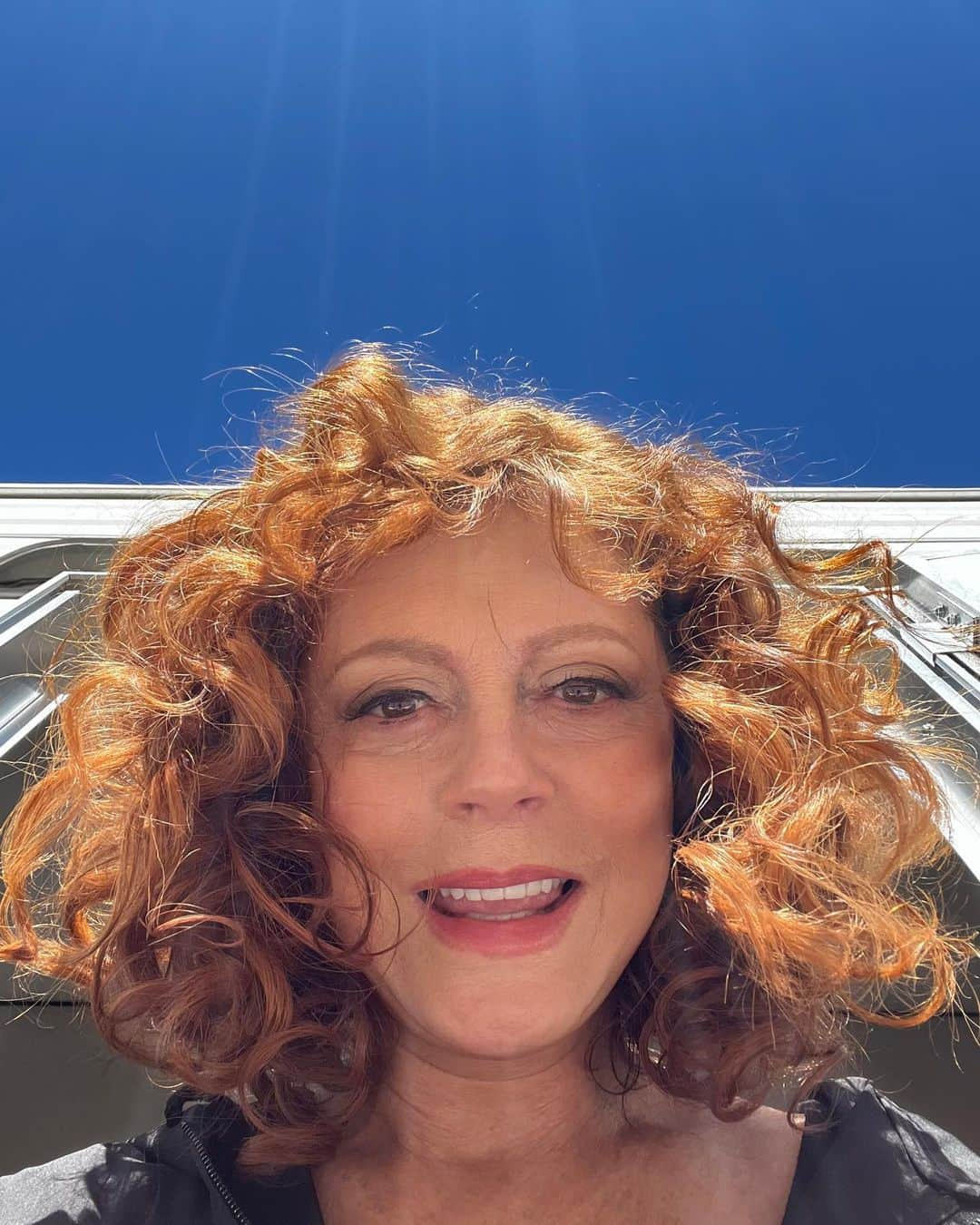 スーザン・サランドンさんのインスタグラム写真 - (スーザン・サランドンInstagram)「Hi.」3月7日 3時19分 - susansarandon