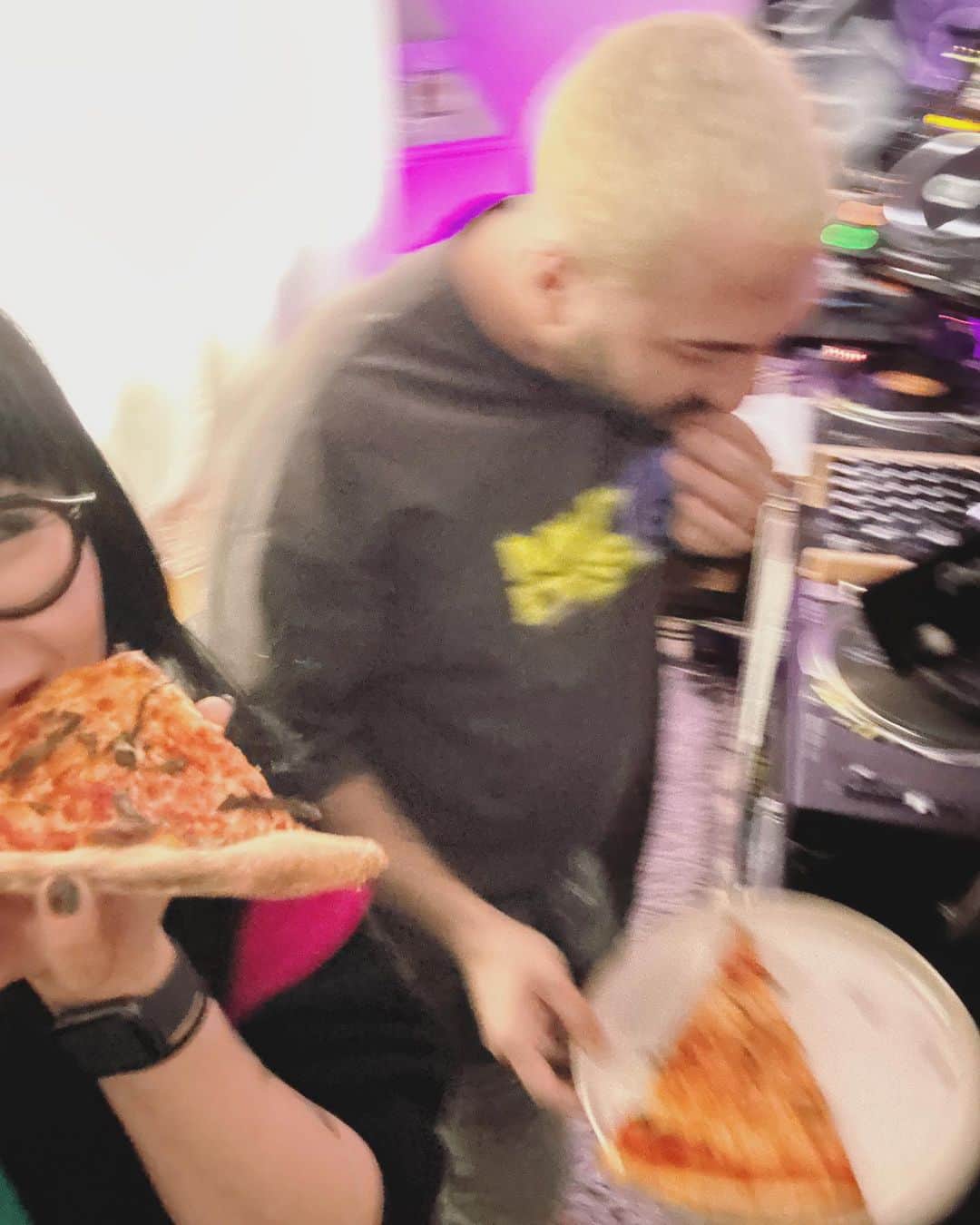 KanaKatanaさんのインスタグラム写真 - (KanaKatanaInstagram)「Happy birthday to @_ray_kash my Pisces Persian brother who loves pizza more than I love sushi, I don’t understand it but I love the passion 🍕 just had 6 years friendsanniversary through thick n thin, not just the crust. adding another year to our questionable life choices together 👾got to do some b2b also and see how many ppl loves him was truly amazing 😻 and we ended with slice of pizza! Such a great weekend to celebrate this one real mf 😘 happy birthday Ray lysm 💜 and everyone who was there x stayed till the end to dance, thank you so much 💜🙏🏼 thanks for having me until next time @dialogue_la @templelosangeles」3月7日 4時39分 - kanahishiya