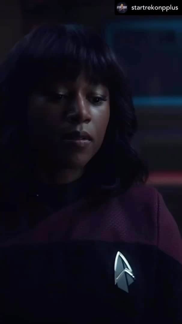 ジェリー・ライアンのインスタグラム：「#respect  Love the relationship between these two. 🖖🏼 And how awesome is @ashleisharpechestnut as Ensign LaForge?? Posted @withregram • @startrekonpplus If she says her name is Seven, her name is Seven. Period. #StarTrekPicard」