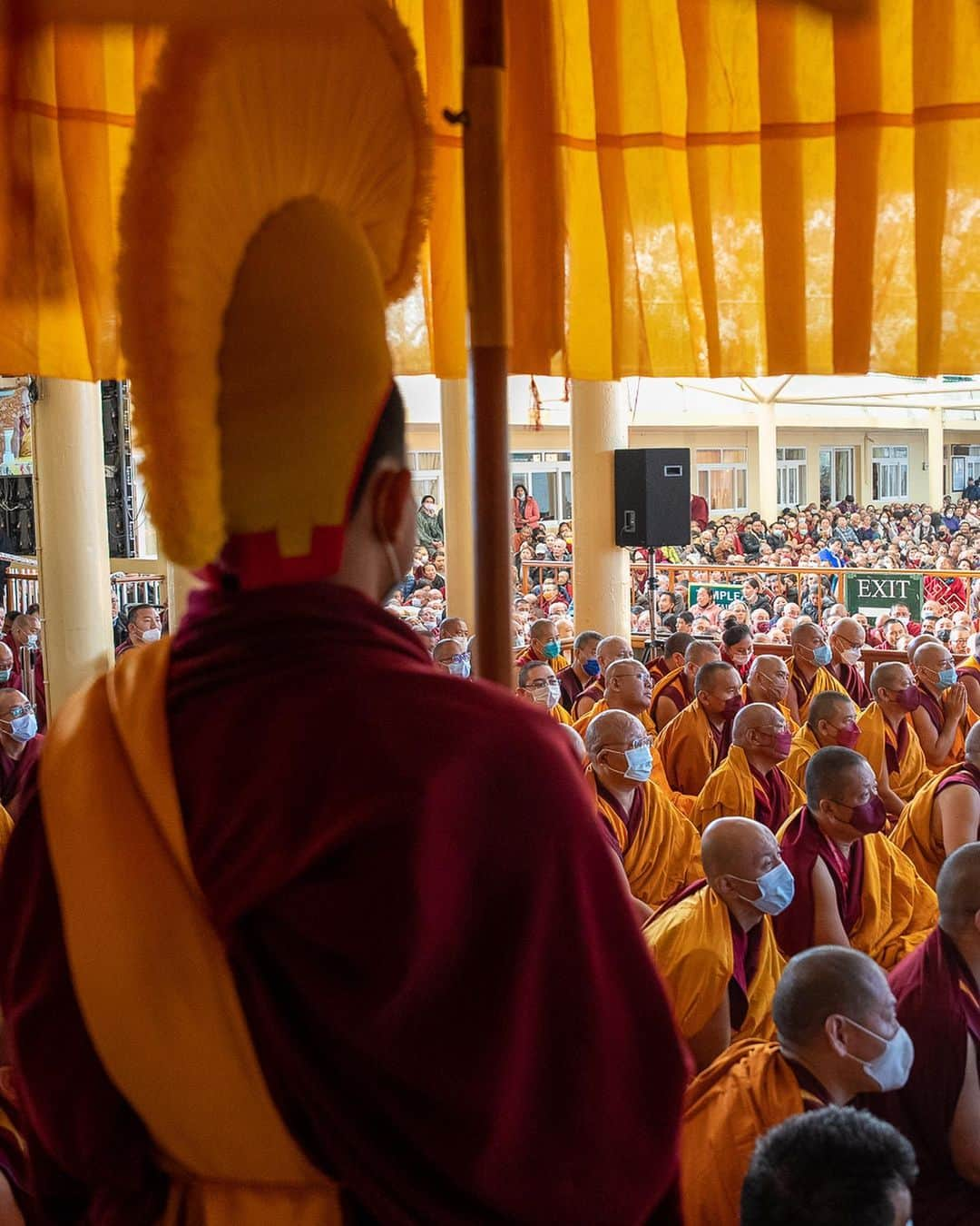 ダライ・ラマ14世さんのインスタグラム写真 - (ダライ・ラマ14世Instagram)「HHDL imparting ancient wisdom through Jataka Tales teachings at the courtyard of Main Tibetan Temple in Dharamsala, HP, India on March 7, 2023. Photos by Tenzin Choejor #dalailama #buddhism #buddha #dharamshala」3月7日 18時07分 - dalailama