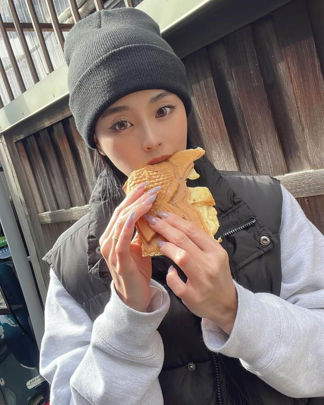 yumiさんのインスタグラム写真 - (yumiInstagram)「. 春が近づいてきたねー🌸☺️ 寒過ぎてできなかった食べ歩きが楽しかった🌸☺️🧇🥟🍦 . 久々の肌ケア　@sbeautyclinic でレブライトとアクセントして来た👨🏻‍⚕️🫧 お陰様でシミはありません☺️⭕️ いつもありがとうございます🌸🫧 . . #エスビューティークリニック #美容外科 #美容整形 #美肌 #痩身 #レーザートーニング  #アクセントウルトラV」3月7日 18時32分 - yumiiiiiiiii_