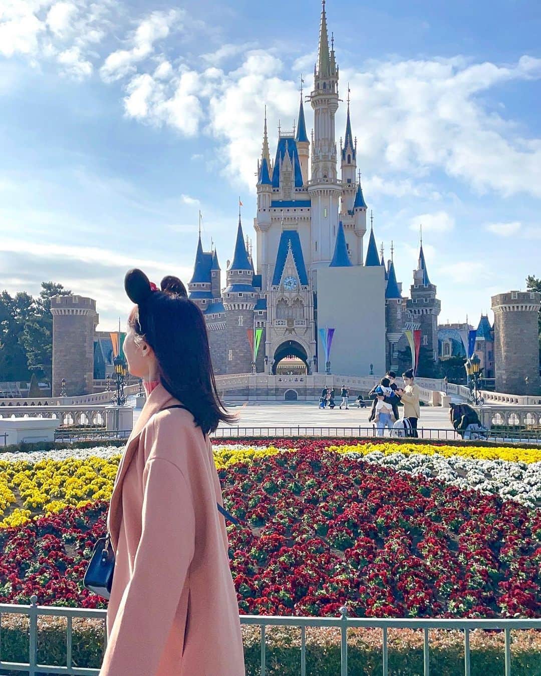 酒井結加のインスタグラム：「Disneyland💐  #Disneyland #disneylandtokyo  #ディズニー #ミニーちゃん」