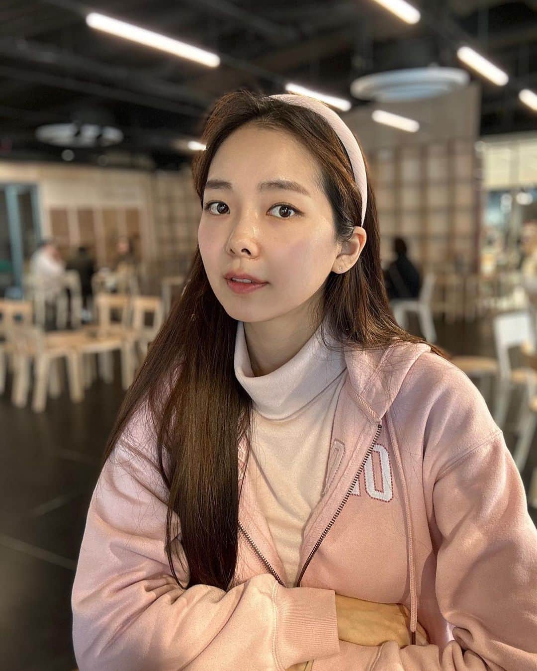 ヒョウン のインスタグラム：「#봄 🎀」