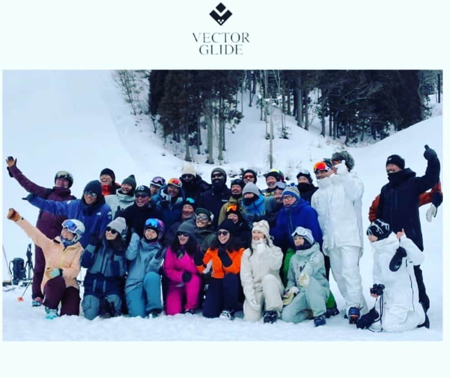 遠藤尚さんのインスタグラム写真 - (遠藤尚Instagram)「VECTOR GLIDE 20th Anniversary @vector_glide   秋庭さん20周年本当におめでとうございます！  Vector glide familyに入れてもらうきっかけになったスキーはCORDOVAでした。 旭川で誠さんに履かせてもらってまたスキーの楽しいさとかスキー自体の製品の性質の良さとかなんか、こんなに違うものか？と思ったのを思い出しました。今回のイベントでCORDOVAができる裏側や思いを改めて知る事ができて良かったです。  妥協なきモノづくり。  想いの詰まったイベントでした！  若手の僕らにも次の節目に向けて何か動いていかないとと同時に思わせてもらいました！  長々と書きましたが、皆さまのより良いスノーライフが続きますよーに、ぼくもintimacyとともに頑張っていきます！  VECTOR GLIDE 秋庭さん、多くのスタッフの皆様おめでとうございます。そしてこれからもよろしくお願いいたします！  @vector_glide  #vectorglide  #20周年 #VG @whitetime_tokyo  @whitetime_asahikawa」3月7日 11時39分 - shoendo7