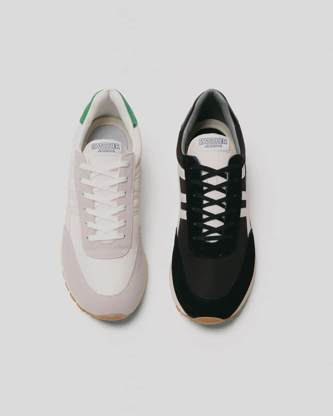 のインスタグラム：「. PANTHER JOGGING col : WHITE & BLACK-WH . MADE  IN JAPAN . ==================== モデル名：パンサージョギング col : ホワイト / ブラックホワイト  . . 紐タイプの定番モデル、クラシックなスタイルの『JOGGING』 . オーソライト社製インソール使用 日本製 ====================== . . . #pantherjogging #パンサージョギング . #panther_jp  #パンサー  #パンサースニーカー」