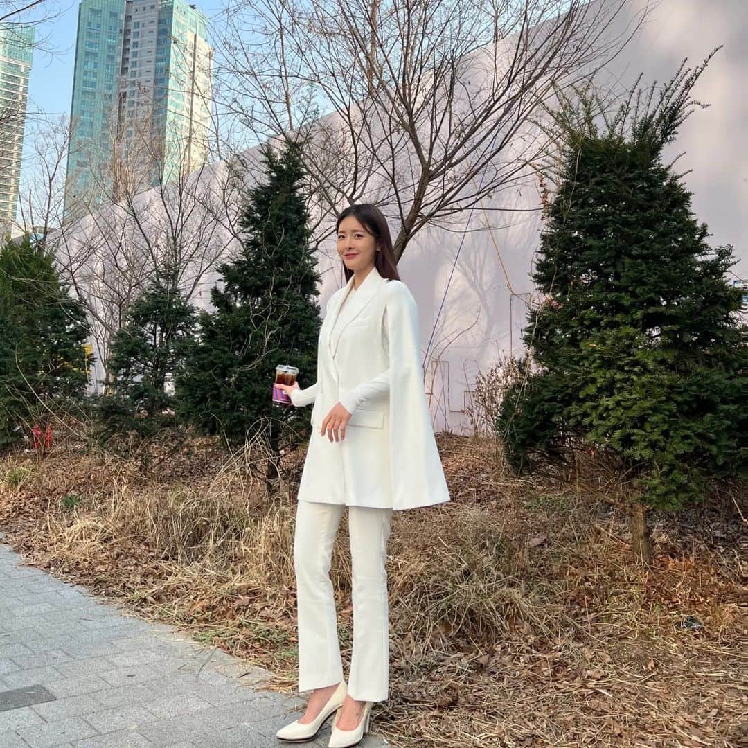 チン・イェソルのインスタグラム：「날씨가🌼#봄」