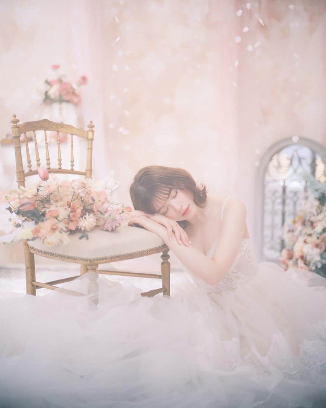 仲道雄大さんのインスタグラム写真 - (仲道雄大Instagram)「【atelier Ruluccaリニューアル】  アトリエルルッカがリニューアル✨  以前も可愛いスタジオでしたが、前よりも少し大人っぽい雰囲気になりました✨  #atelierrulucca  #アトリエルルッカ #アトルル #ウェディングフォト  #weddingphotography  #フォトスタジオ  #ウェディングフォトスタジオ  #weddingdress」3月7日 14時19分 - yudai_nakamichi28
