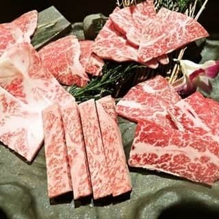 尾崎牛_肉割烹_吟_難波のインスタグラム：「Good morning. This is the Gin-Namba store.  ◆◆◆◆◆◆◆◆◆◆◆◆◆ 7 to 12 days only 10% discount for foreign customers only ◆◆◆◆◆◆◆◆◆◆◆◆◆ Open 17:00 close 23:00  Course last 20:30 A la carte trust 21:45  ■ Now being held ■ ~Limited to Gin-Namba~ LINE friend recruitment Visited the Gin-Namba store at least once Customers only premium coupons, etc. We will deliver. Example: 10%, 20%, 30% off Moshiya half price or free course for one person Absolutely great value  ■ Urgent Recruitment ■ Inexperienced welcome regardless of age Training period is about 1 to 3 months Start from 1000 yen per hour during the training period There is a raise and there is a bribe 17:00〜23:00 (High school students until 22:00)  From teens to late 20s You can enjoy working with a wide range of friends!  〒542-0076 1-8-16 Namba, Chuo Ward, Osaka City, Osaka Prefecture NAMBA HIPS 10F TEL 06-6214-1131 17:00〜23:00  Also take out It is highly acclaimed. Book early  #meat #namba #gin #Ozaki beef #meat #private room #night view #namba hips  #Namba #meat #Gin #namba #Ozaki Beef #Namba Station # Bankamori　 #Ginkamori #Osaka Namba　 #night view　 #Namba HIPS　 #hips #private room #wine #Sparkling #anniversary #birthday #I want to connect with people who like meat #Couple seats #Osaka Gourmet #Namba Gourmet #Namba Dinner #Namba Coupon」