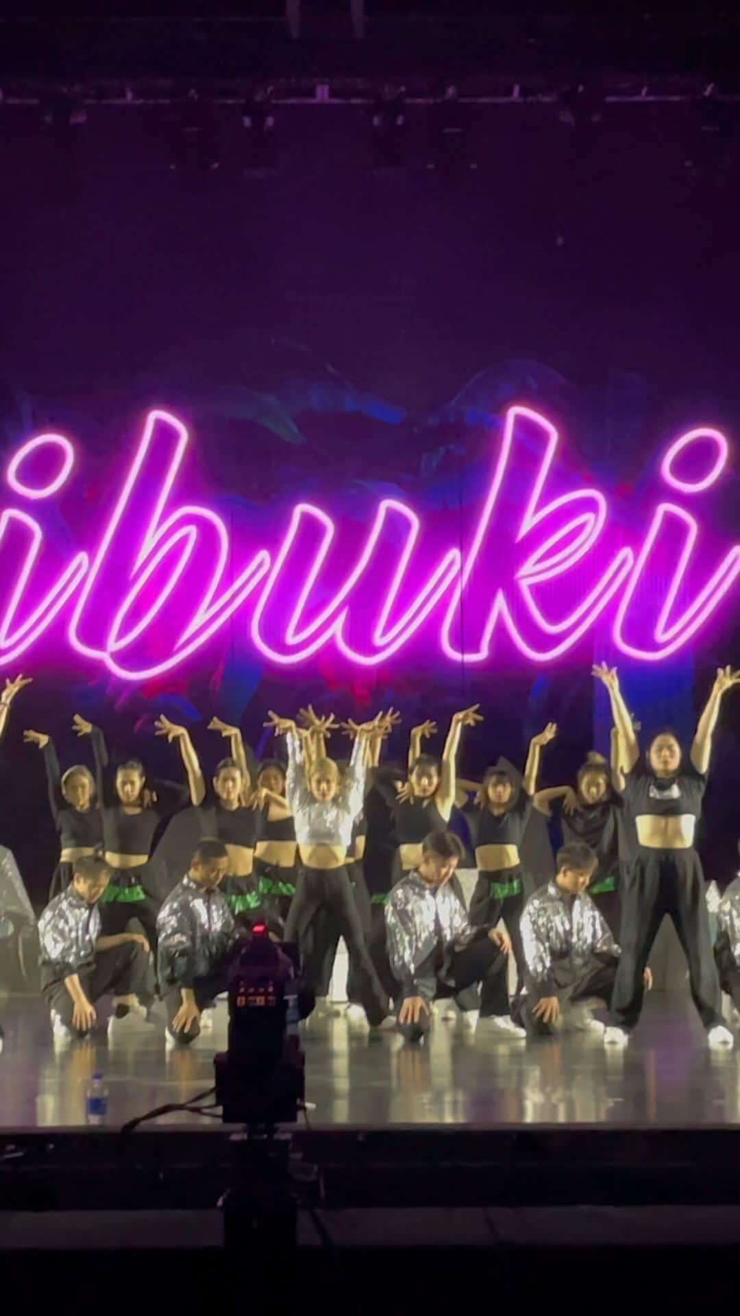 のインスタグラム：「👑 IBUKI Waacking K-POP NUMBER 👑 詳細Coming soon.. 🤯💗💗💗  @endancestudio」