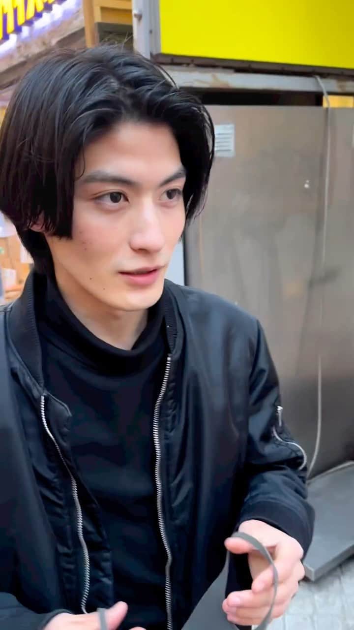 けいとのインスタグラム：「せ〜ふ  #リール  #リール動画  #休日 #渋谷 #散策 #オールブラック」