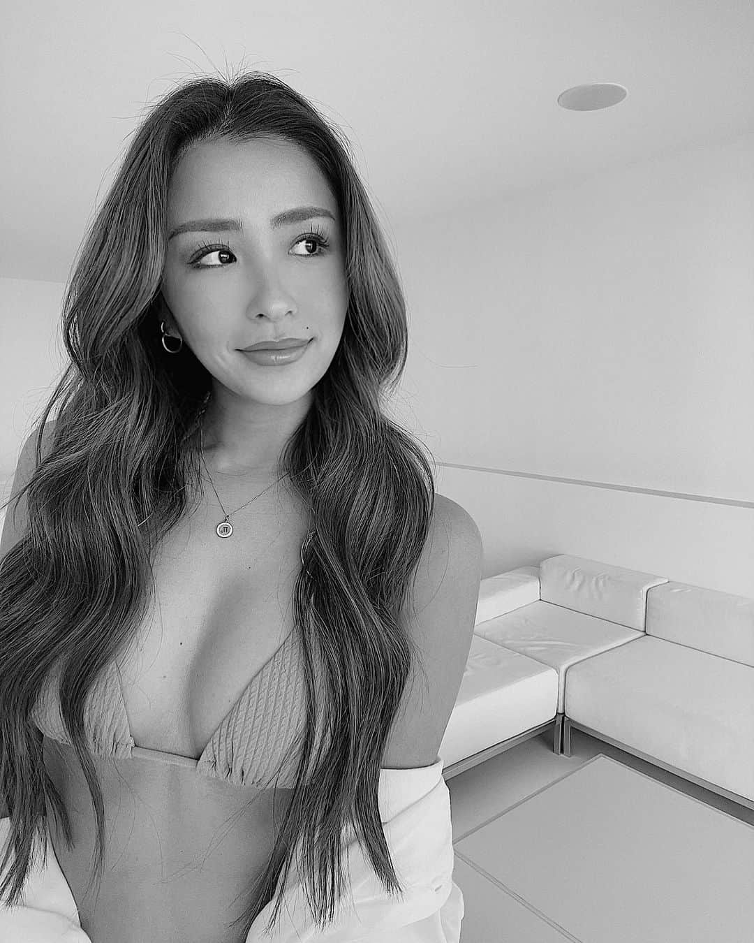MIYAのインスタグラム：「😘 How's your day ? 💕  #okinawa #trip」