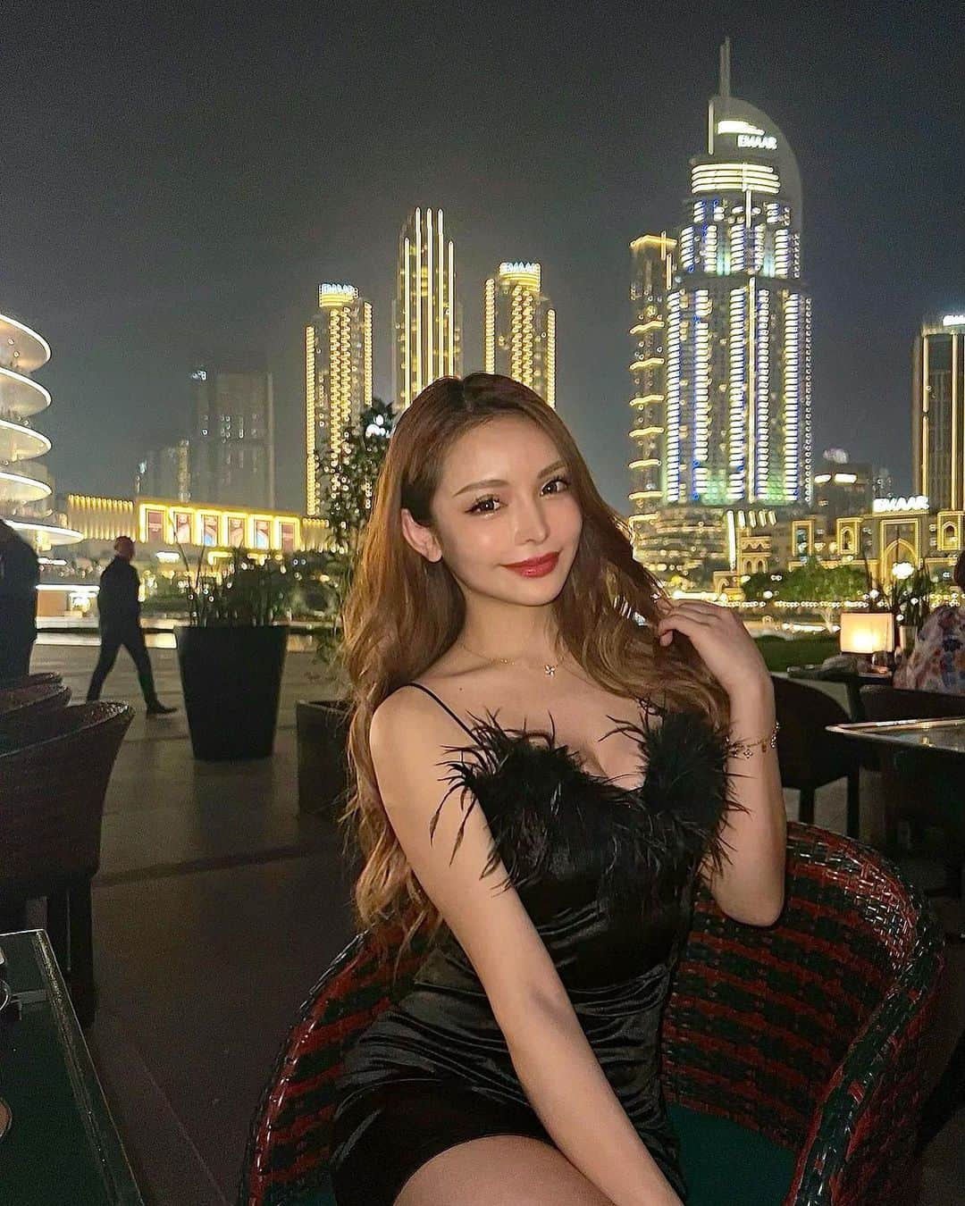 エリカのインスタグラム：「2度目ましてドバイ🇦🇪✨ #dubai #dubainight #armanihoteldubai #burjkhalifa #sky20dubai #dubainightclubs #travel #海外旅行」