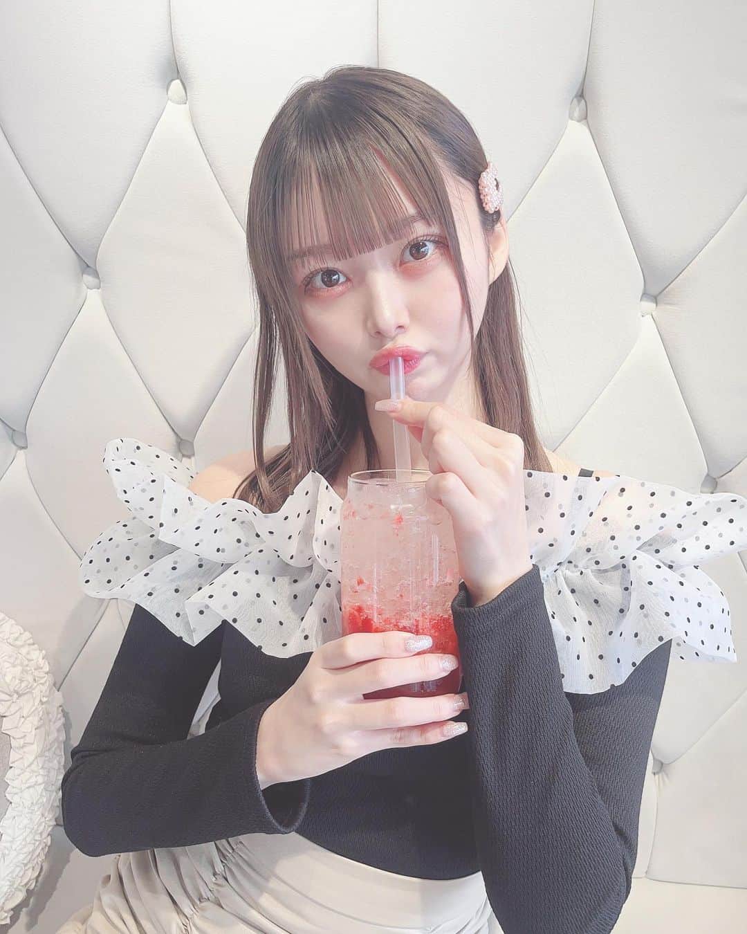 のインスタグラム：「トップスお気に入り🖤」