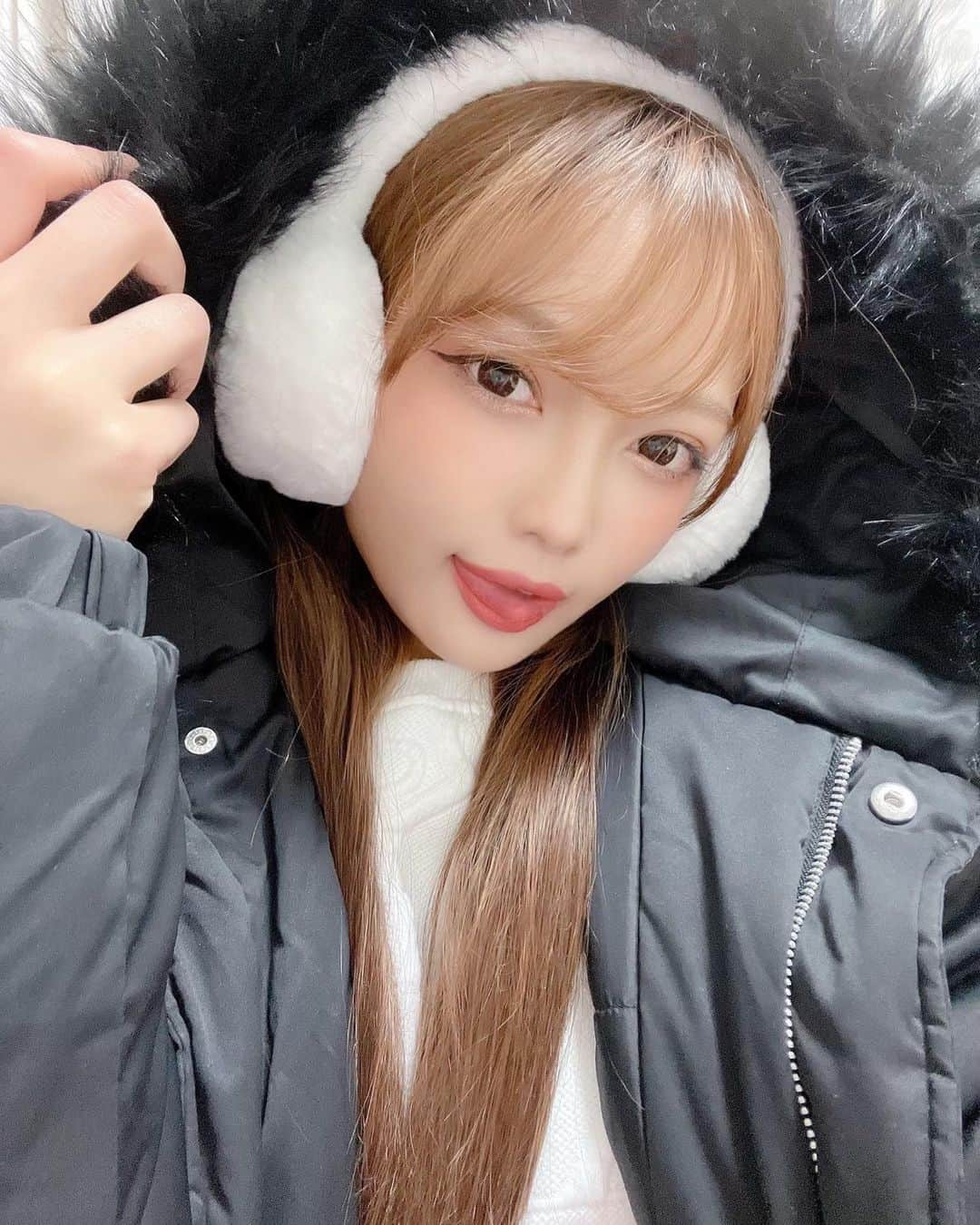 中原鈴奈さんのインスタグラム写真 - (中原鈴奈Instagram)「時間差投稿🤣 前雪降った日の☃️  最近は花粉にやられてる🤧 ・ ・ ・ #イヤーマフ#イヤマフ #instafashion #ootd #likesforlike #instagood#likesforlike #selfie #오오티디 #옷스타그램 #패션 #니트」3月7日 21時05分 - rinrin1228_