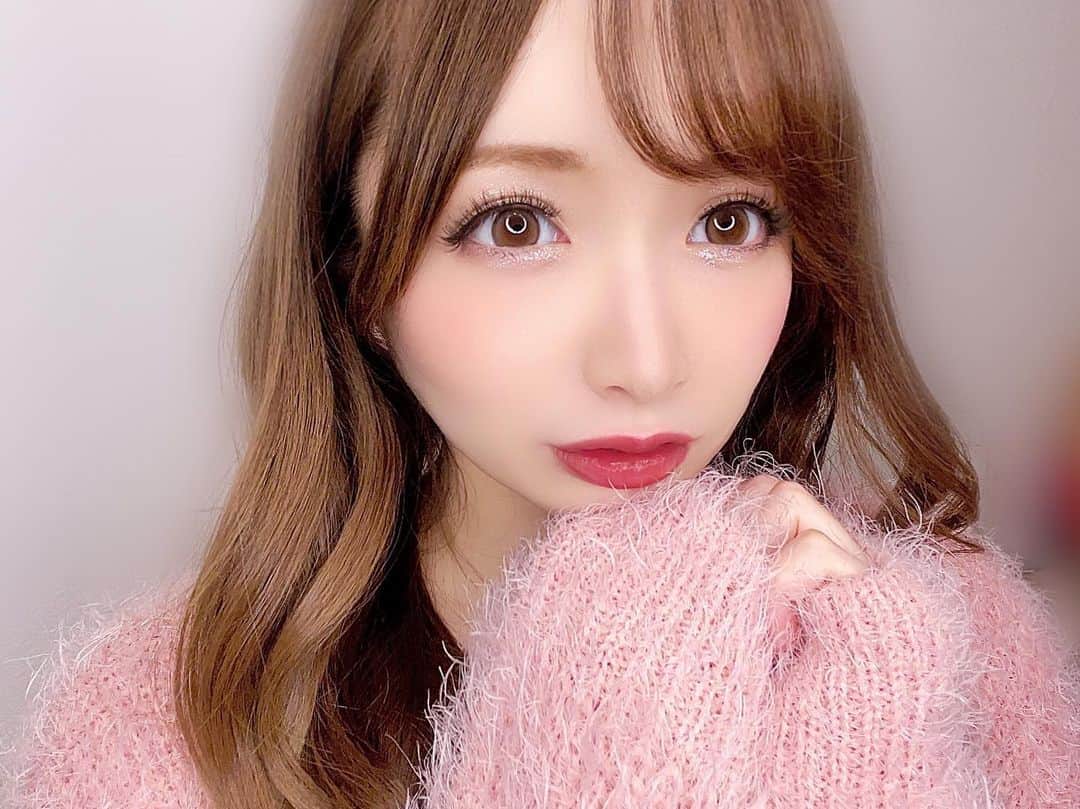 のインスタグラム：「🌸🐝  #新宿 #歌舞伎町 #六本木 #北新地 #大阪ミナミ #すすきの #中洲 #銀座 #キャバ嬢 #キャバクラ #sona #kabukicho #japanesegirl #kawaiigirl #点赞 #关注 #评论 #可爱 #美容院 #髪質改善 #ソニョナラ」