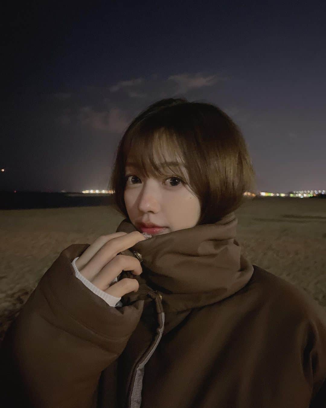 高木悠未のインスタグラム：「冬と海は相性悪かった🥶」