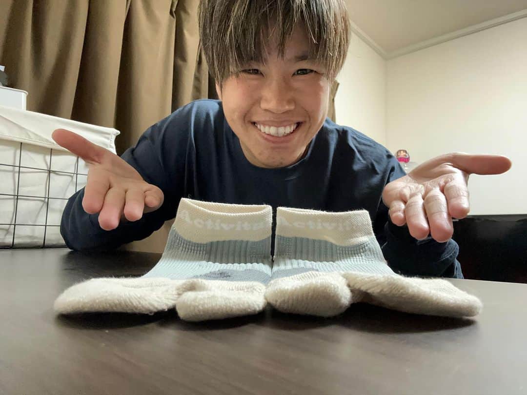 のインスタグラム：「いつもお世話になっているactivital🧦  現在Makuakeにて超立体フットサポーターショートを公開してます。 私もくるぶし丈のショートサイズが 欲しかったのでめちゃくちゃ フル活用予定です😊 是非安く買える機会なので お試しあれ🥰  いつもサポートして頂き ありがとうございます🙇‍♀️  @activital.official  @toshioteranishi  #activital」