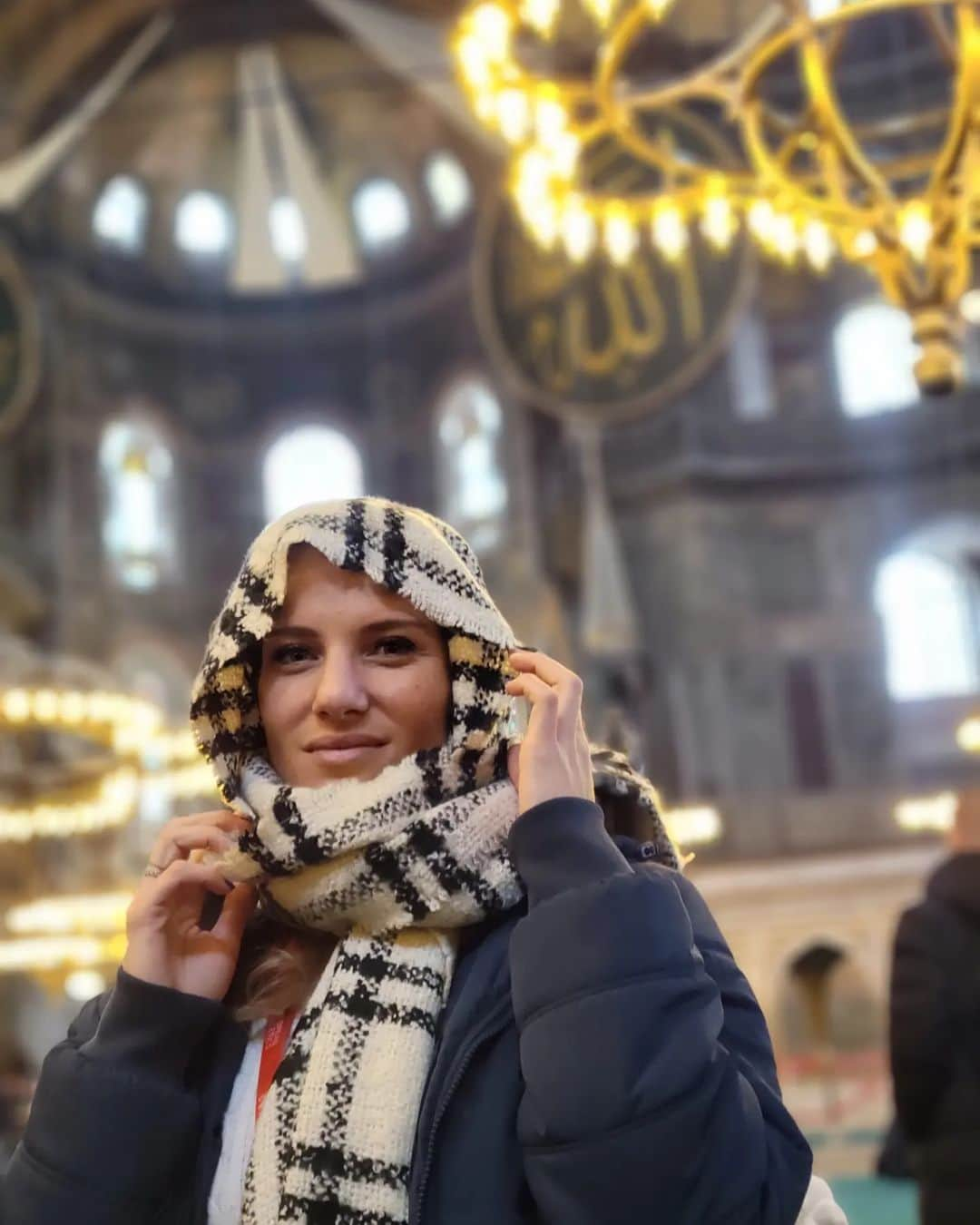 アンナ・ボンジョルニさんのインスタグラム写真 - (アンナ・ボンジョルニInstagram)「Thank you Istanbul🙏🏼Stay strong Turkey🇹🇷❤️🤞🏼 #istanbul #turkey #staystrong」3月7日 22時01分 - annsbongi