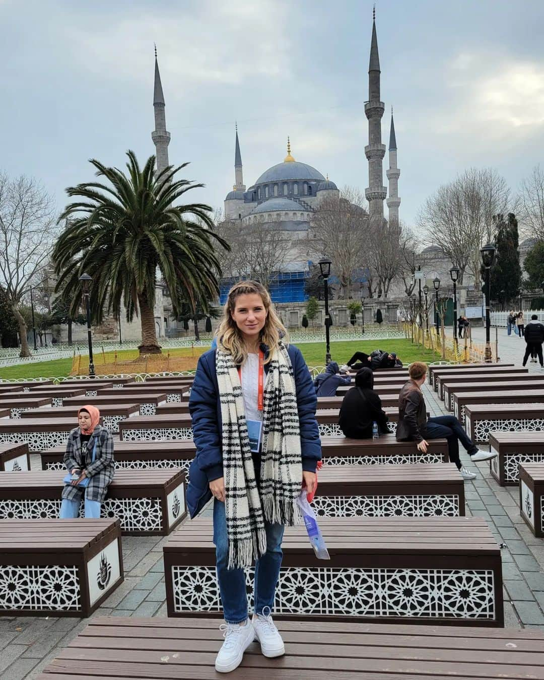 アンナ・ボンジョルニさんのインスタグラム写真 - (アンナ・ボンジョルニInstagram)「Thank you Istanbul🙏🏼Stay strong Turkey🇹🇷❤️🤞🏼 #istanbul #turkey #staystrong」3月7日 22時01分 - annsbongi