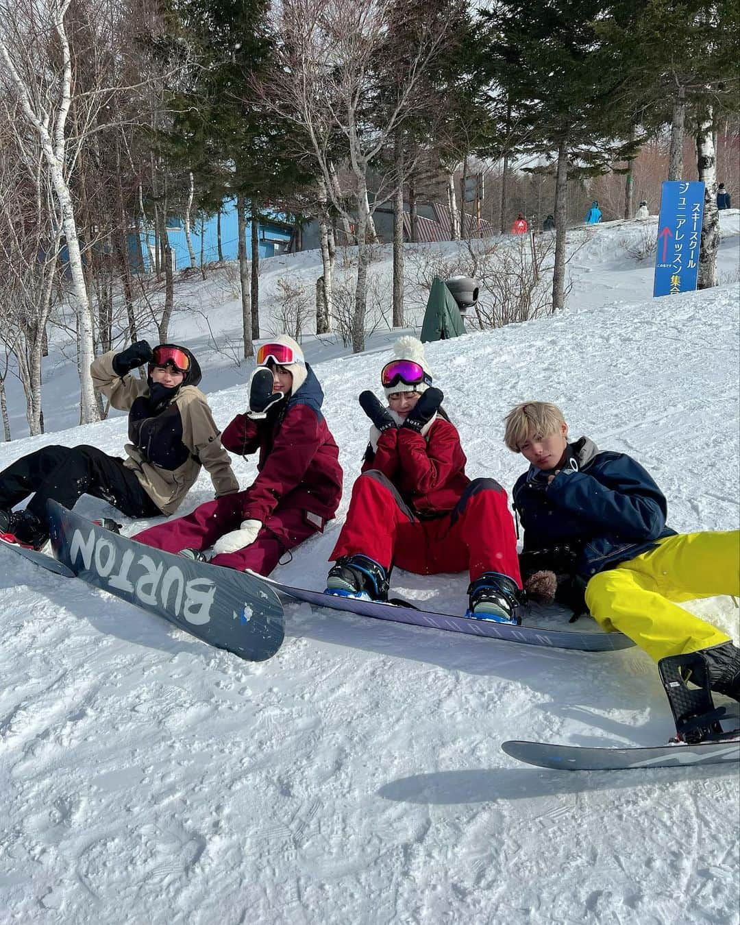 小林希大さんのインスタグラム写真 - (小林希大Instagram)「みんなでスノーボードしてきた❕🏂  天候やばくてみんなには初めてのスノボもっと時間いっぱい楽しんで欲しかったけど自然には敵わん🥲  また、リベンジしにいきたいなあ！🔥  #超十代 #スノーボード」3月7日 22時59分 - kidai_kobayashi